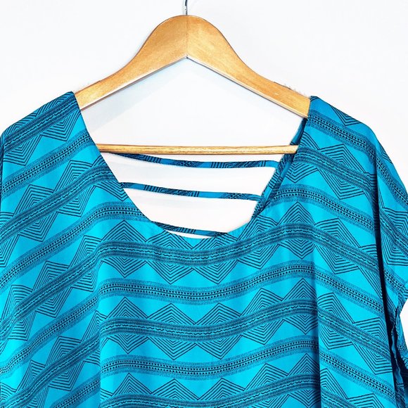 Torrid Tribal Hi-Lo Geometric Print Top 2 - Picture 3 of 4